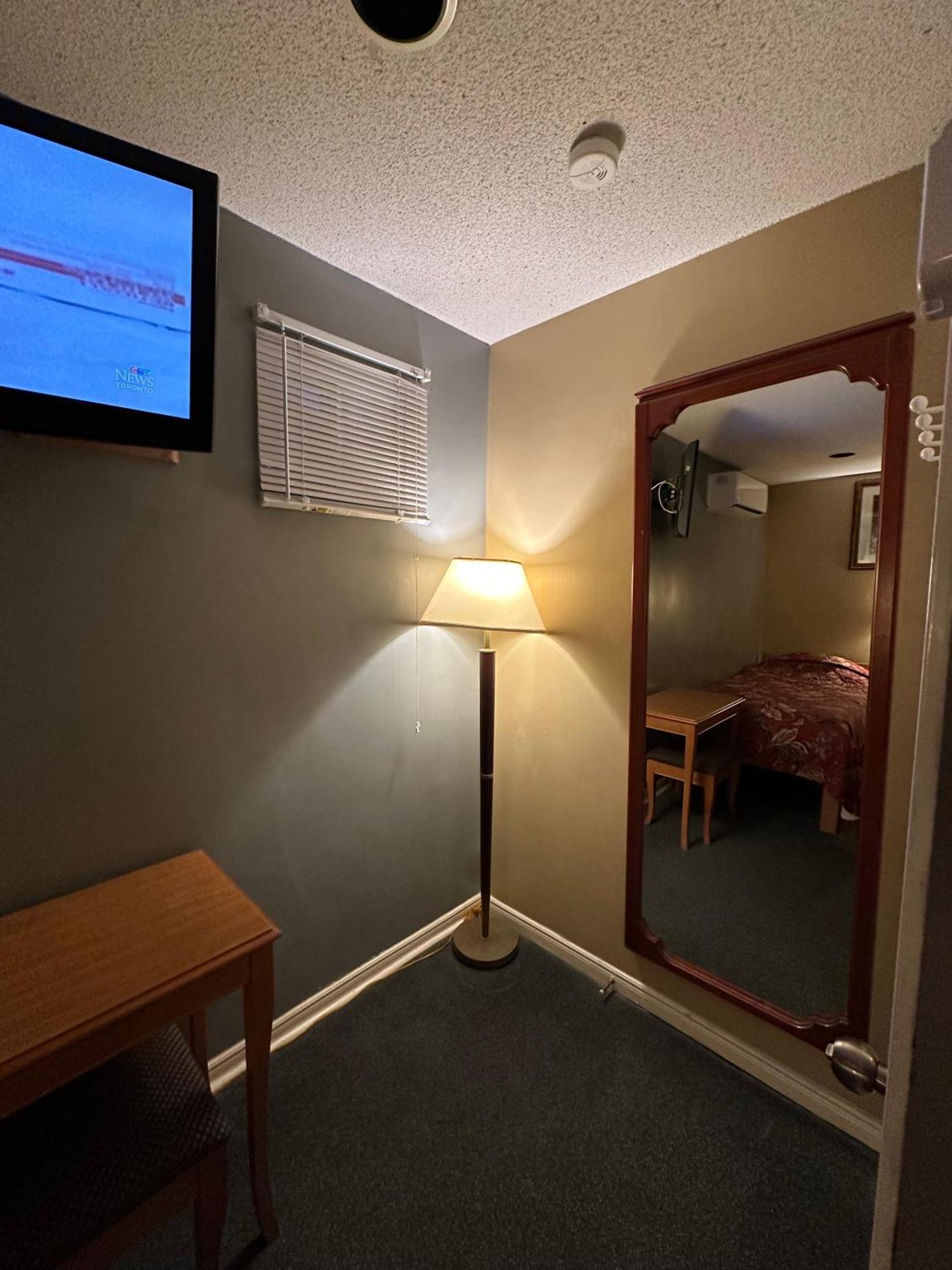 Nox Hostel Toronto Esterno foto